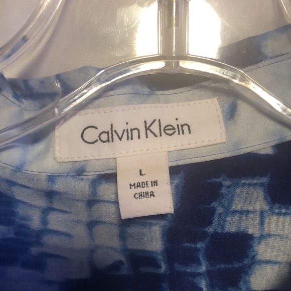 Calvin Klein blouse. Size Large. - Picture 4 of 5
